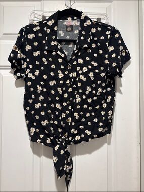 Daisy Tie-Front Button Shirt
